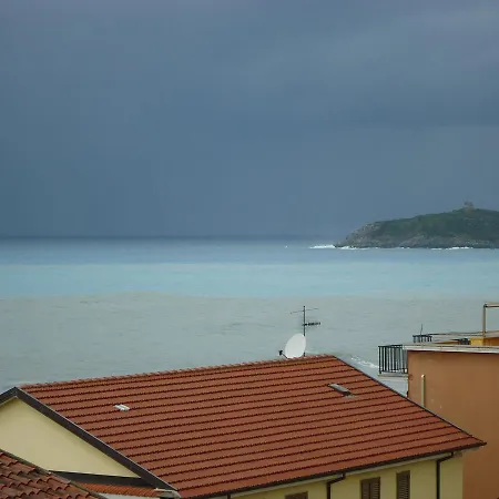 Apartment Sun, Sea, 2 Large Balconies And 130 Square Meters Of Comfort