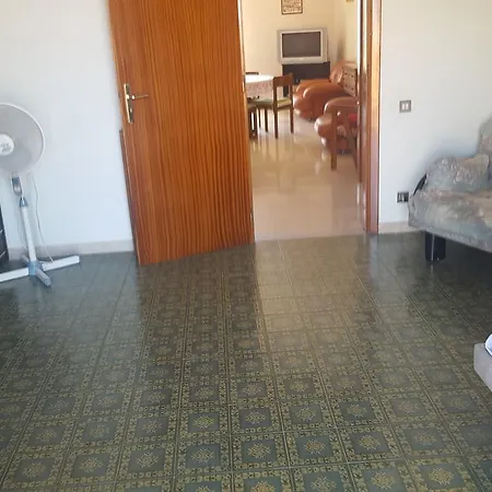 Sun, Sea, 2 Large Balconies And 130 Square Meters Of Comfort Apartment *