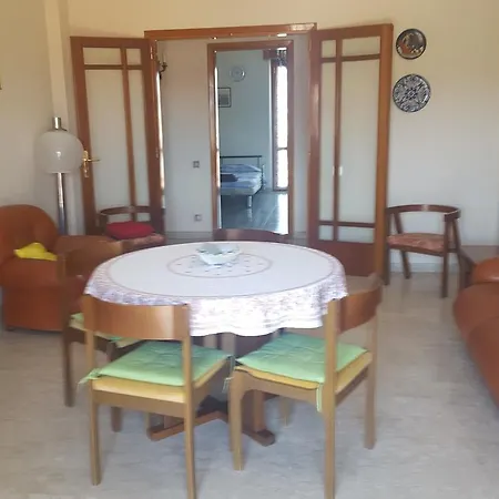 Sun, Sea, 2 Large Balconies And 130 Square Meters Of Comfort Apartment *