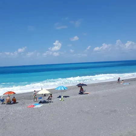 Sun, Sea, 2 Large Balconies And 130 Square Meters Of Comfort Apartment *