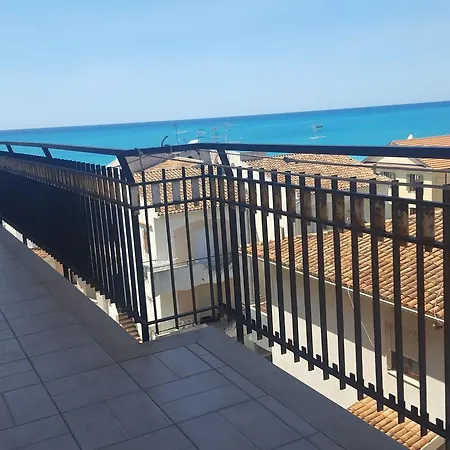 Sun, Sea, 2 Large Balconies And 130 Square Meters Of Comfort Apartment *